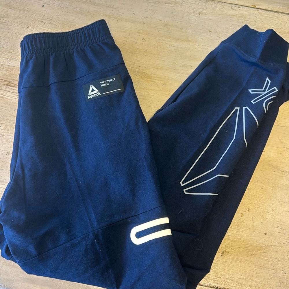 Reebok sweat pants. NWT size xl 14/16